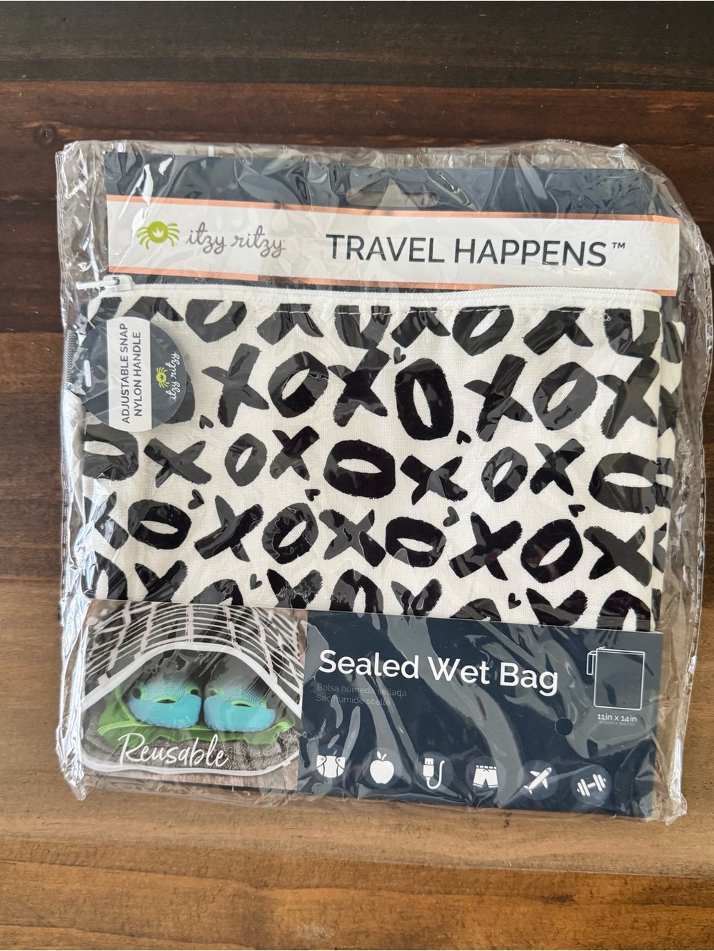 Itzy Ritzy Black & White XOXO Sealed Wet Bag